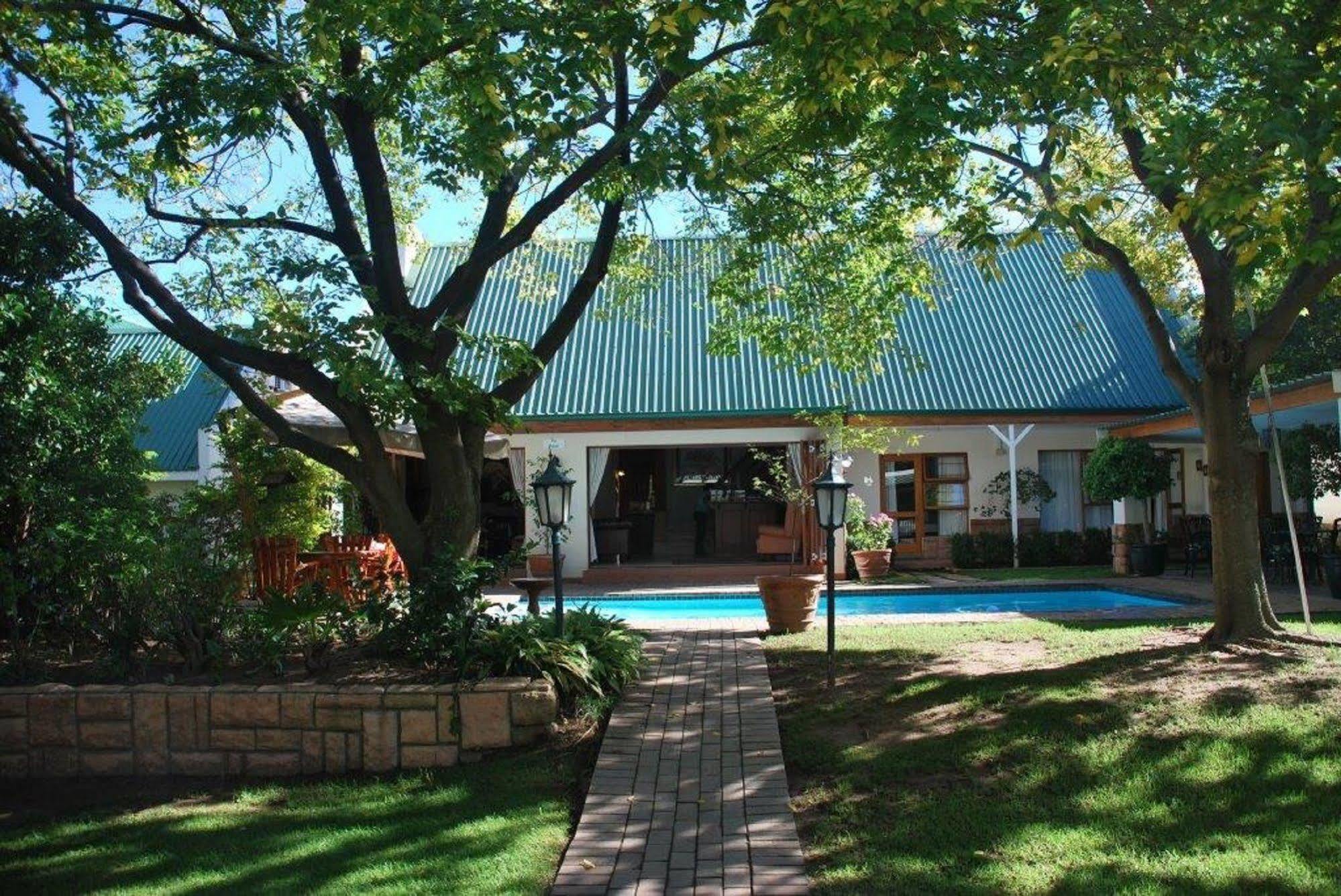 Sunninghill Guest Lodges Johannesburg Eksteriør billede